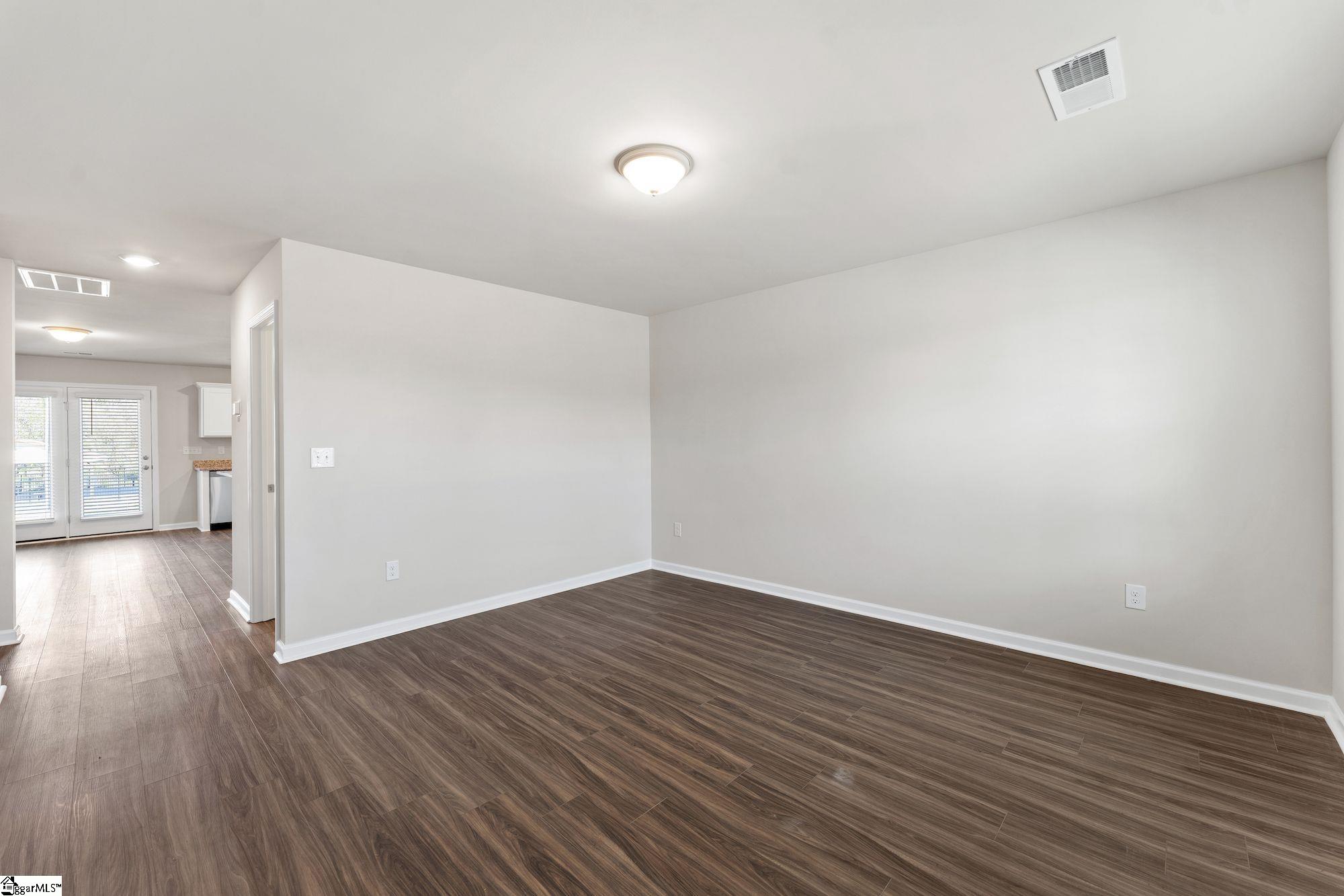 7226 Heirloom Lane Inman, SC 29349 - Photo 7 of 32 Gallery Image 7