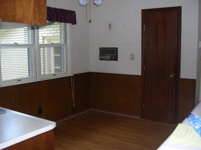 213 West Wolf Road Peoria, IL 61614 - Photo 6 of 7 Gallery Image 6