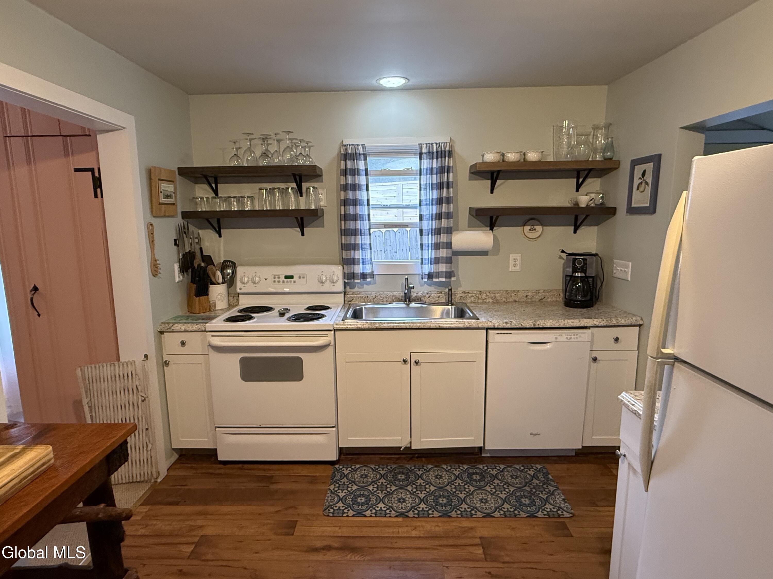 3320 Travis Point Way Kattskill Bay, NY 12844 - Photo 6 of 31 IMG_3072