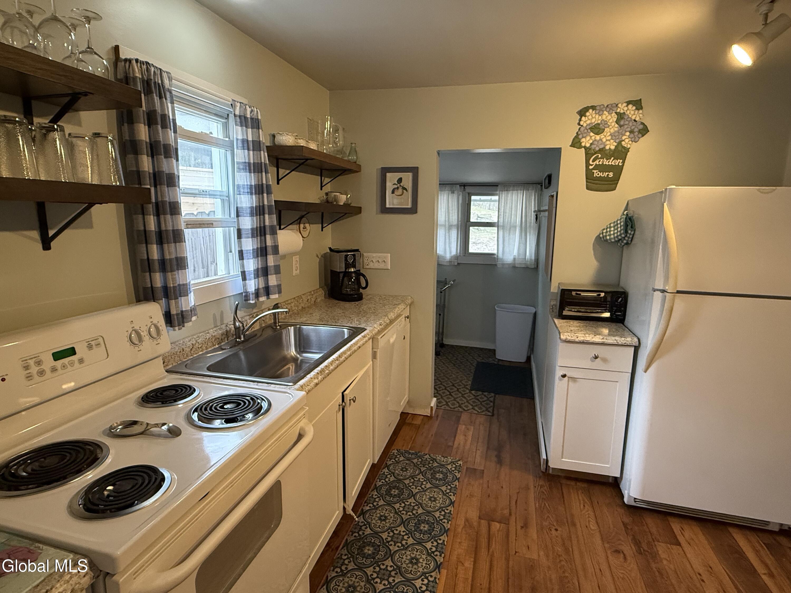 3320 Travis Point Way Kattskill Bay, NY 12844 - Photo 8 of 31 IMG_3065