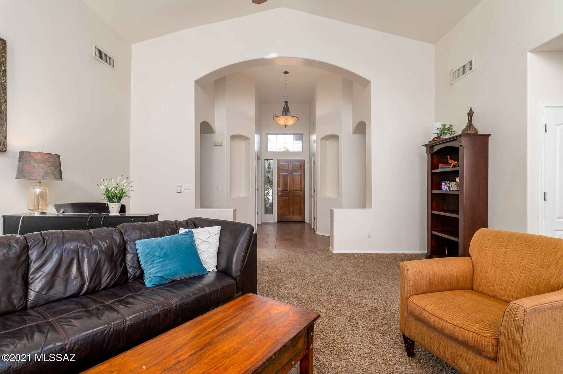 6841 West Rifle Way Tucson, AZ 85743 - Photo 7 of 33 Gallery Image 7
