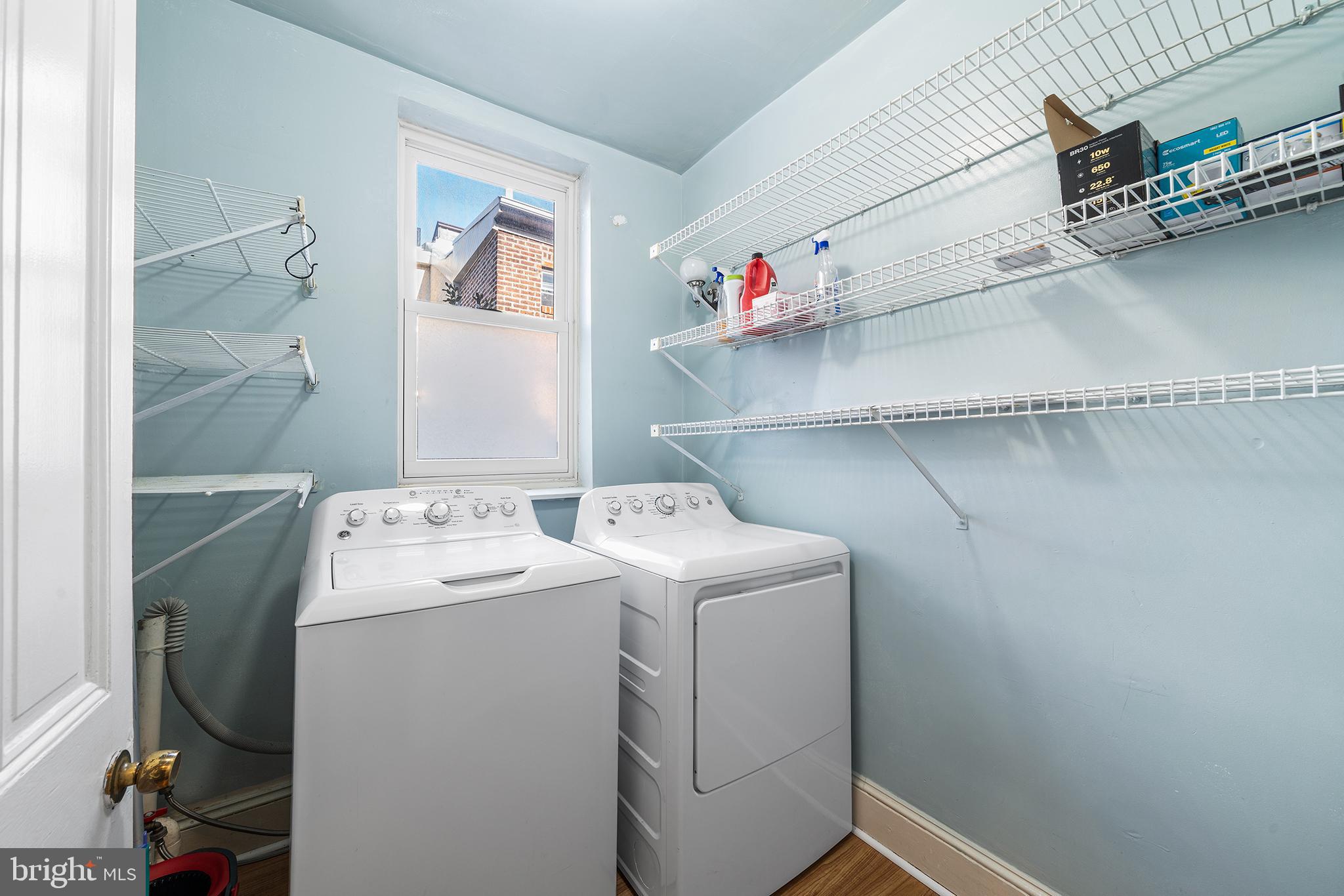 705 South Warnock Street Philadelphia, PA 19147 - Photo 22 of 28 a utility room with dryer and washer