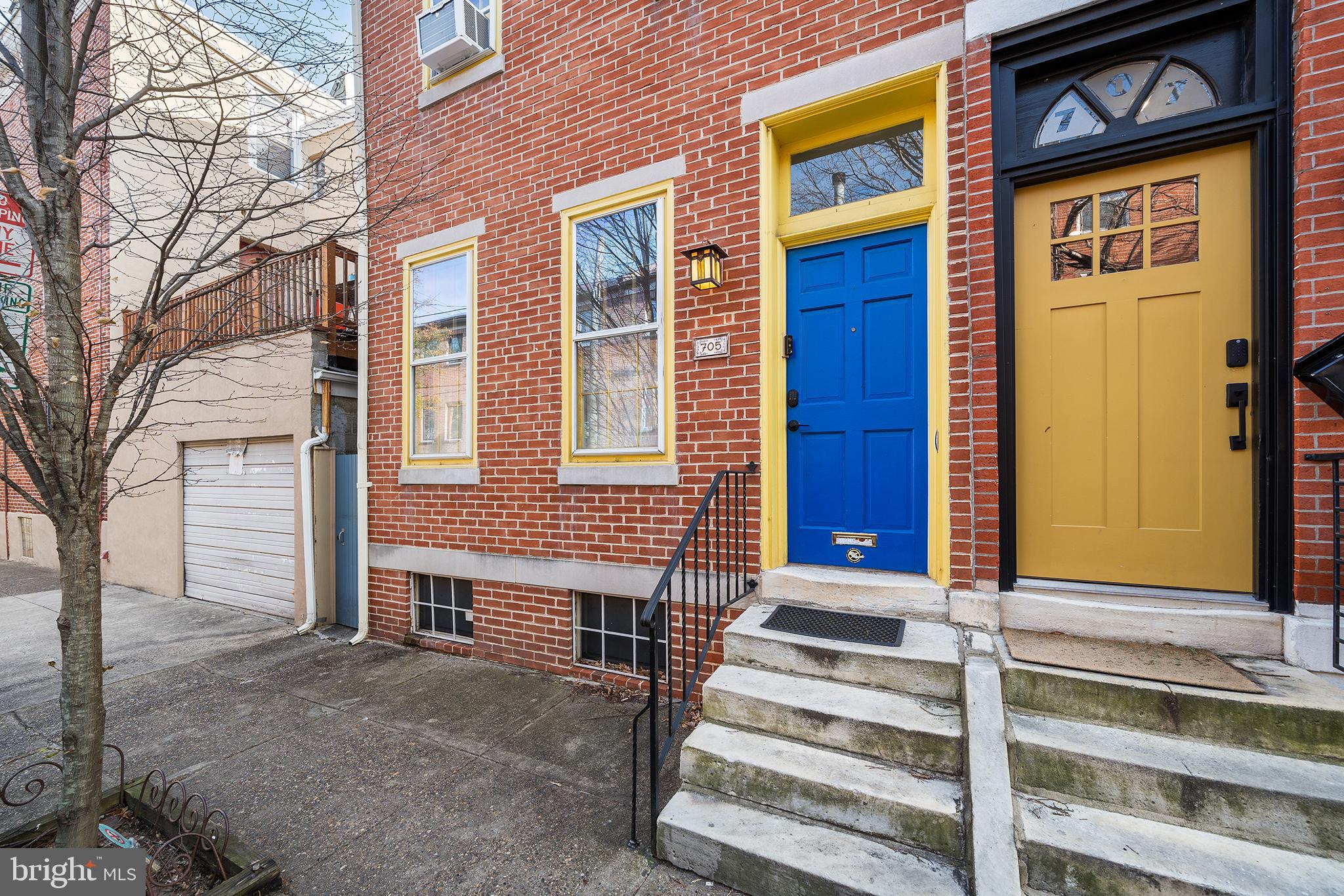 705 South Warnock Street Philadelphia, PA 19147 - Photo 28 of 28 a front view of a house with a window
