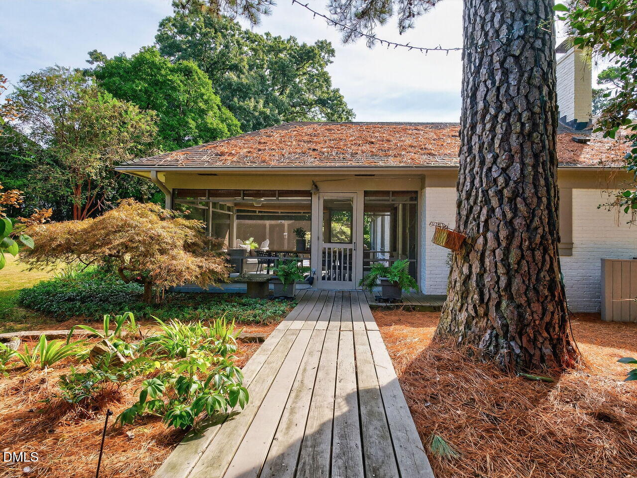 2616 Grant Avenue Raleigh, NC 27608 - Photo 12 of 35 034-1280x960-photo