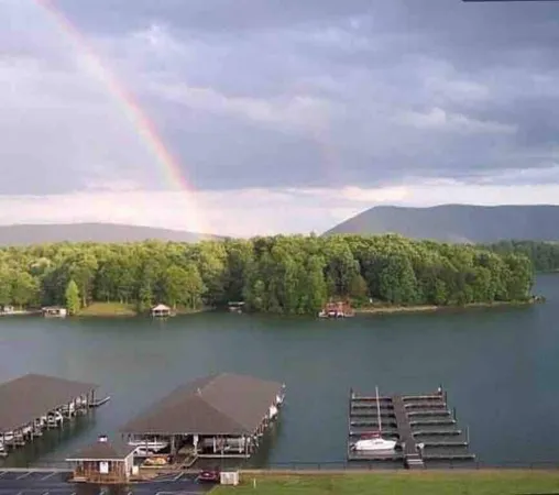 $415,000 | 1273 Graves Harbor Trail, Unit 318, Huddleston, VA 24104