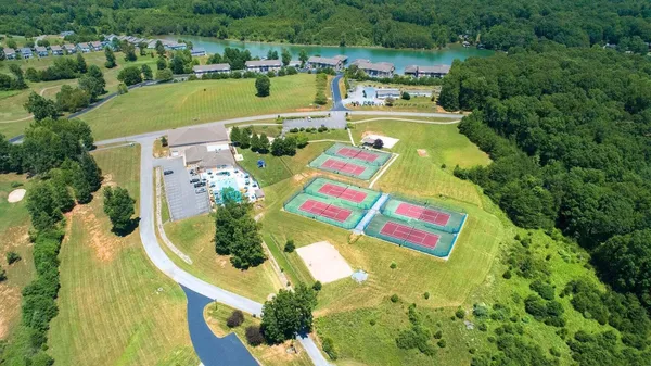 $415,000 | 1273 Graves Harbor Trail, Unit 318, Huddleston, VA 24104