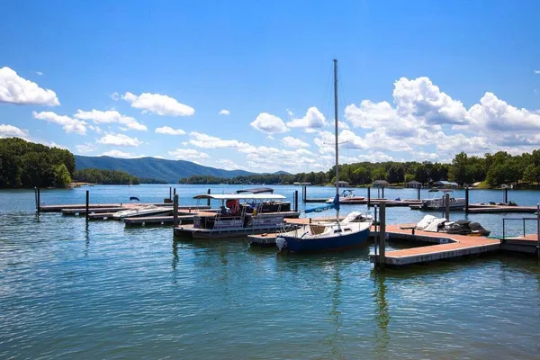 $415,000 | 1273 Graves Harbor Trail, Unit 318, Huddleston, VA 24104