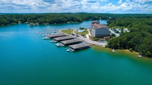 $415,000 | 1273 Graves Harbor Trail, Unit 318, Huddleston, VA 24104