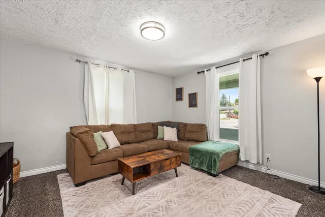 $280,000 | 427 East Glass Avenue, Spokane, WA 99207