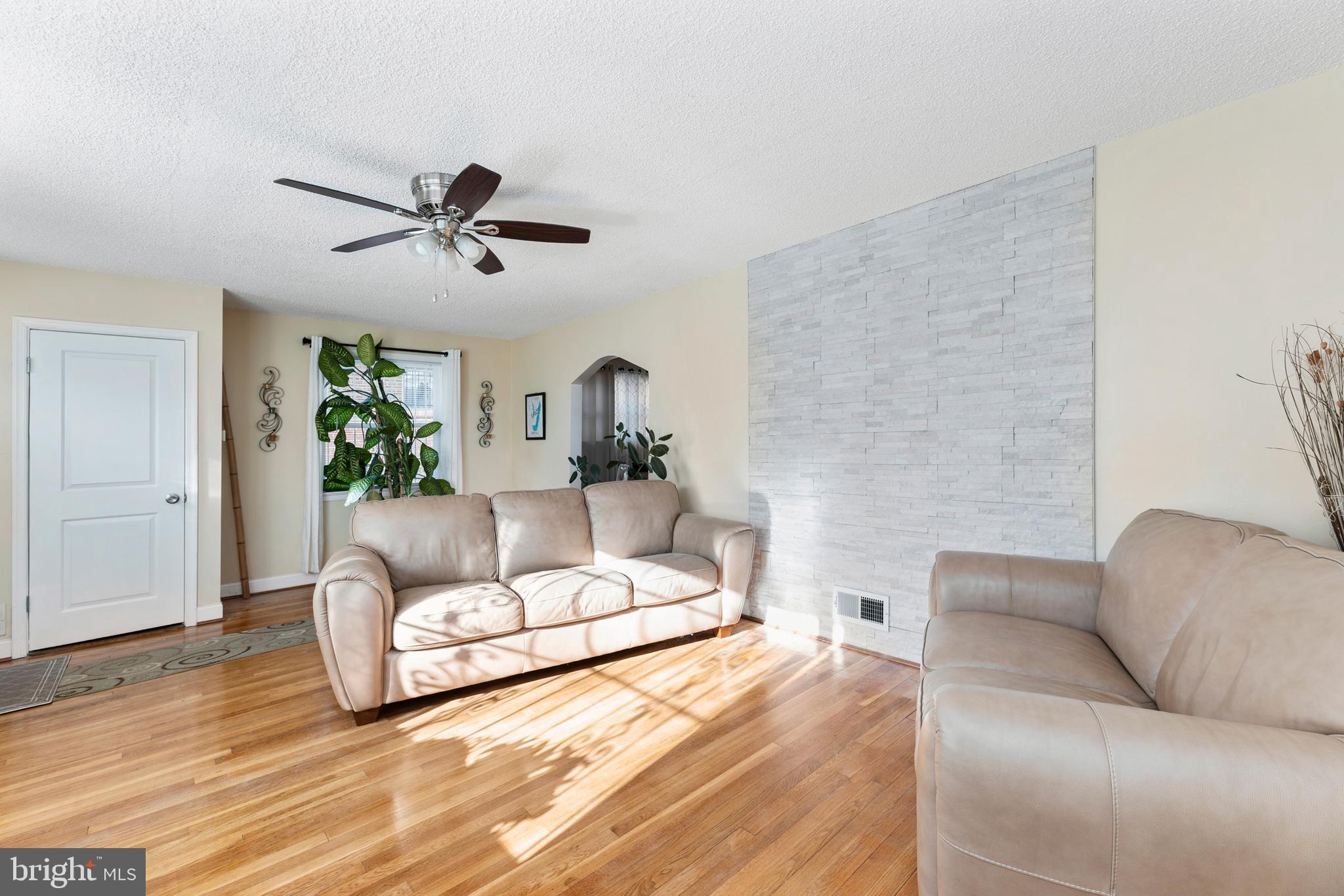 123 Walnut Street Northwest Washington, DC 20012 - Photo 7 of 59