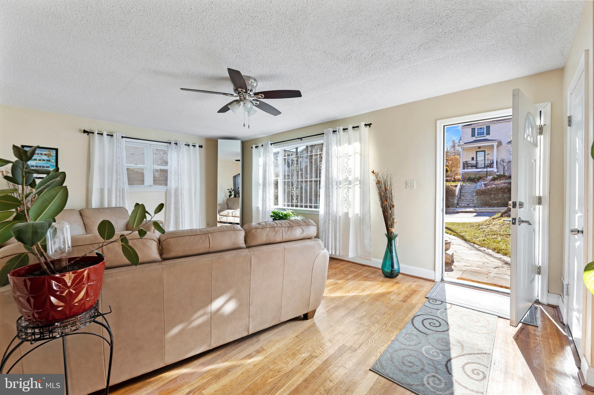 123 Walnut Street Northwest Washington, DC 20012 - Photo 8 of 59