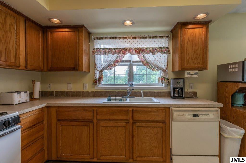 2424 North Concord Road Albion, MI 49224 - Photo 8 of 30 Photo 8