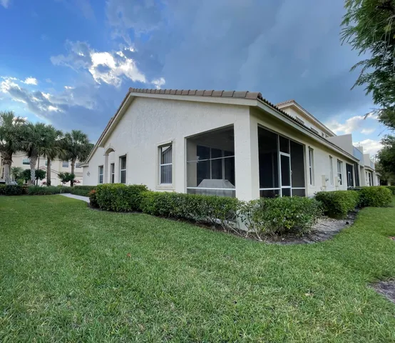 $305,000 | 8110 Carnoustie Place, Port St. Lucie, FL 34986