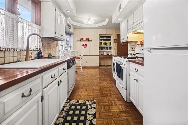 $289,000 | 16819 Blaine Avenue, Belton, MO 64012