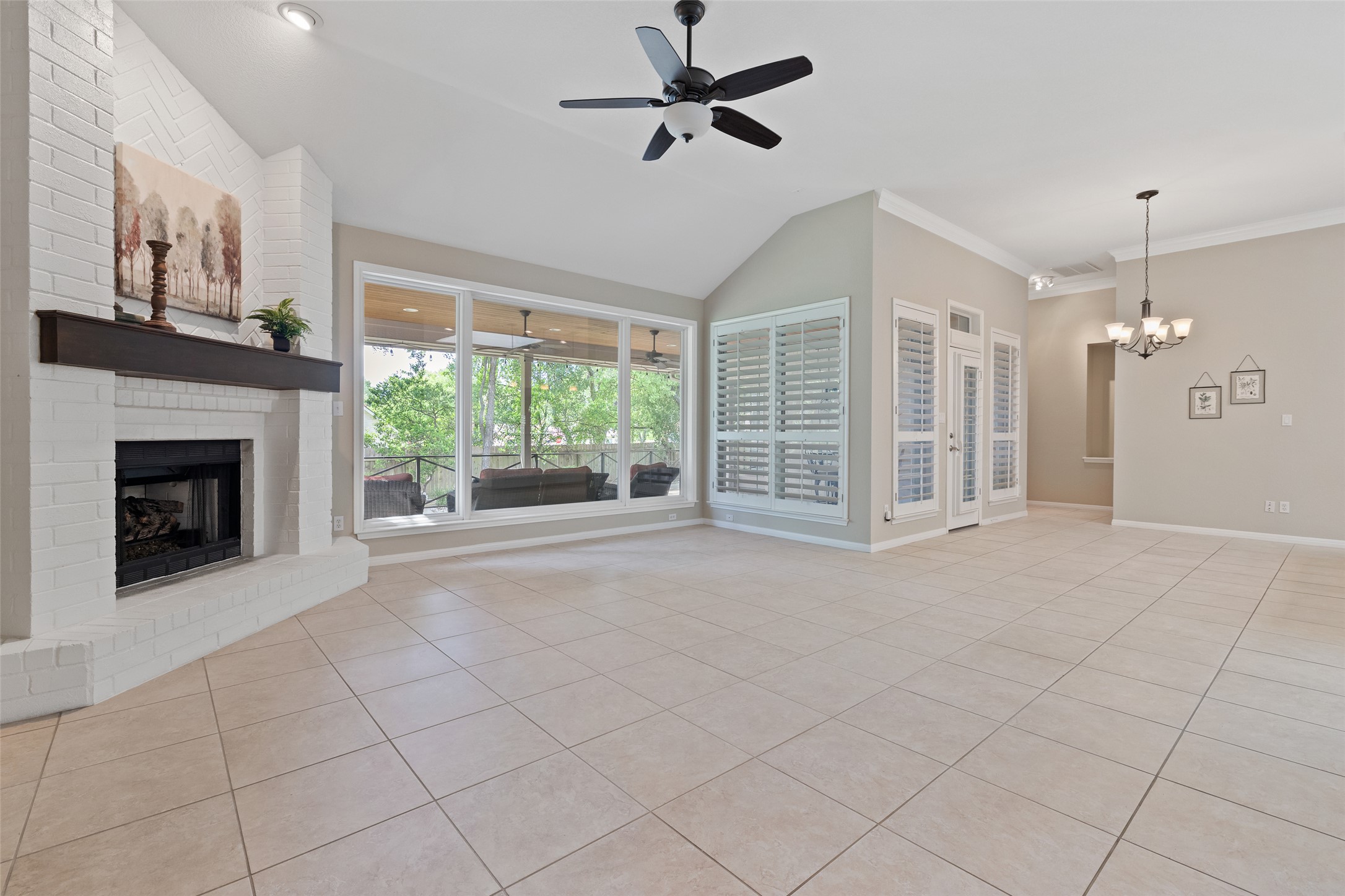 31000 Clearwater Court Georgetown, TX 78628 - Photo 24 of 39 A view from the corner of the family room to the picture window and to the breakfast area...
