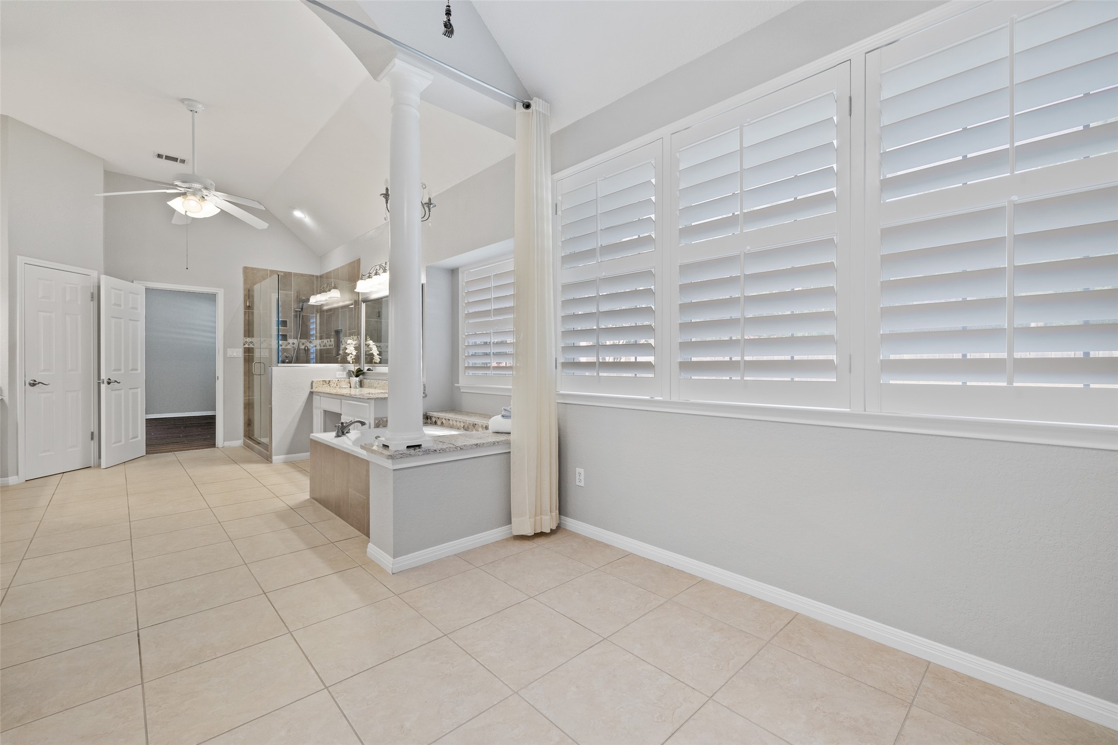 31000 Clearwater Court Georgetown, TX 78628 - Photo 33 of 39 a large white kitchen with granite countertop a sink and a refrigerator