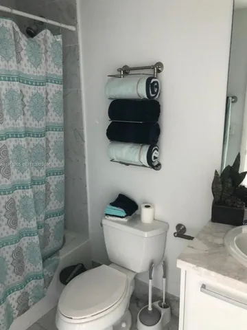 $5,000 | 253 Northeast 2nd Street, Unit 3509, Miami, FL 33132