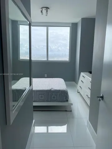 $5,000 | 253 Northeast 2nd Street, Unit 3509, Miami, FL 33132