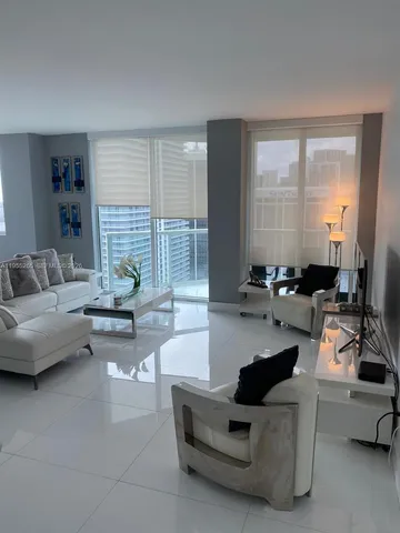 $5,000 | 253 Northeast 2nd Street, Unit 3509, Miami, FL 33132