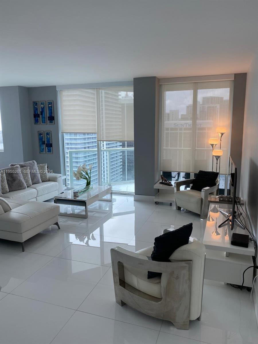 253 Northeast 2nd Street, Unit 3509 Miami, FL 33132 - Photo 5 of 19