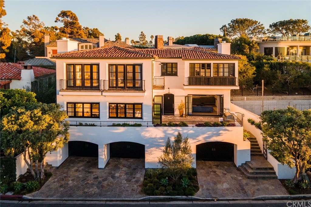 4 Emerald Bay Laguna Beach, CA 92651 - Photo 14 of 75