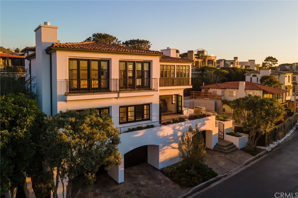 4 Emerald Bay Laguna Beach, CA 92651 - Photo 15 of 75