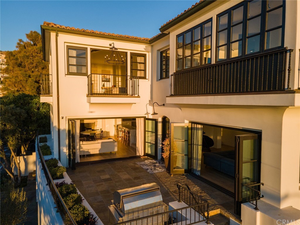 4 Emerald Bay Laguna Beach, CA 92651 - Photo 16 of 75