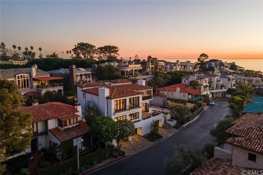4 Emerald Bay Laguna Beach, CA 92651 - Photo 18 of 75 a view of a city