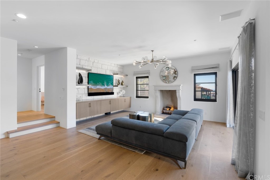 4 Emerald Bay Laguna Beach, CA 92651 - Photo 23 of 75