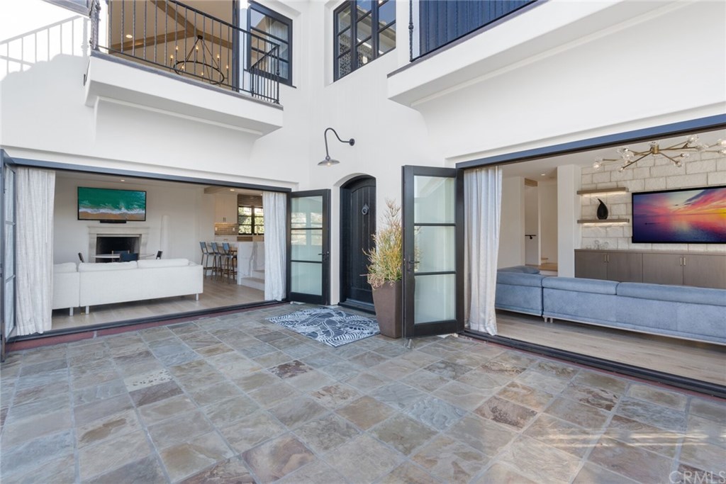 4 Emerald Bay Laguna Beach, CA 92651 - Photo 56 of 75 a view of a livingroom with furniture and windows