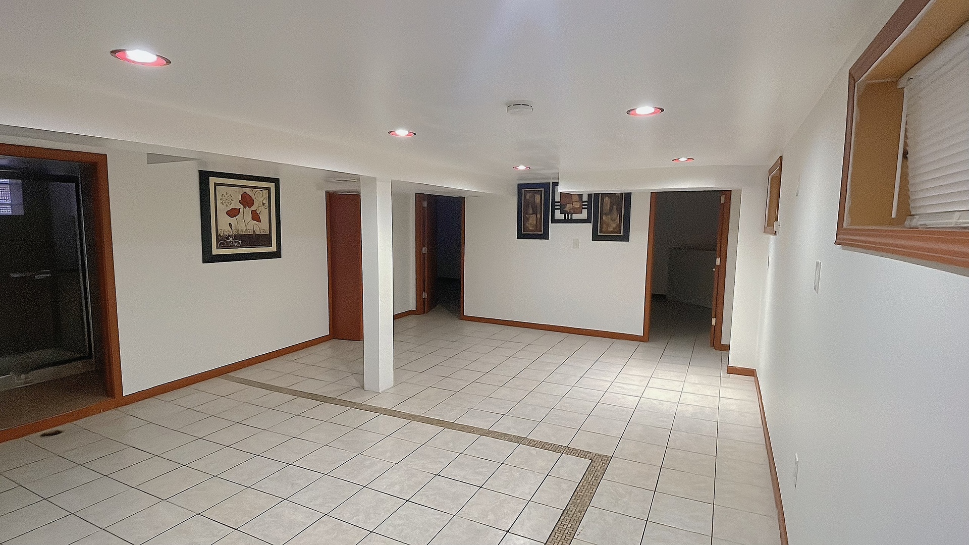 Undisclosed Address Chicago, IL 60629 - Photo 10 of 18 a view of a livingroom with an entryway