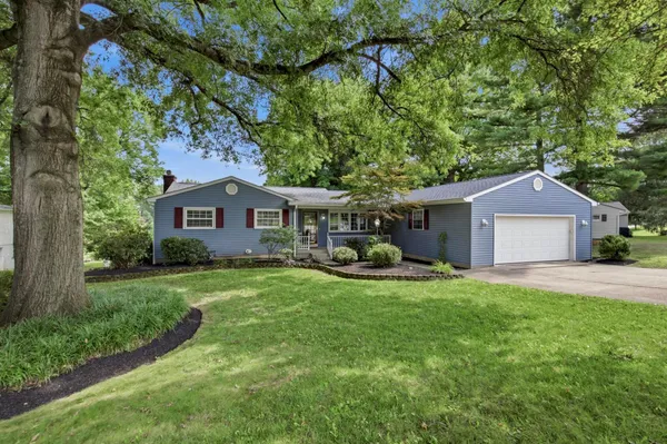 $369,888 | 1130 Longwood Drive Northeast, Lancaster, OH 43130