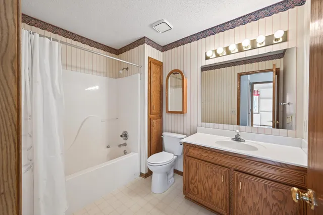 $420,000 | 8446 Jergen Avenue South, Cottage Grove, MN 55016