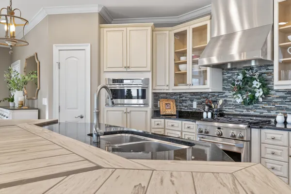 $1,100,000 | 400 Warioto Way, Unit 1007, Ashland City, TN 37015