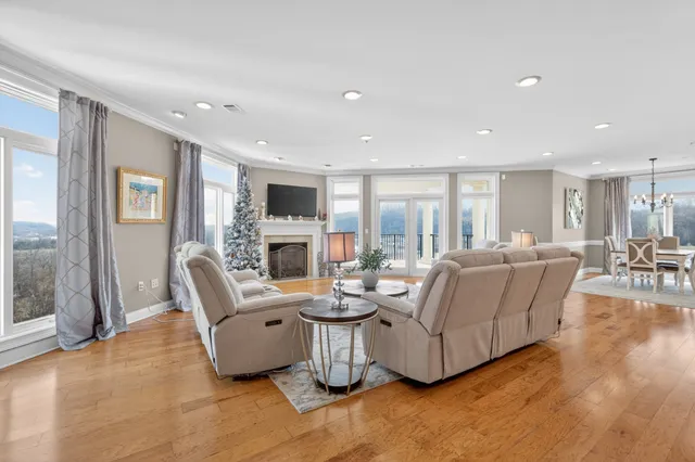 $1,100,000 | 400 Warioto Way, Unit 1007, Ashland City, TN 37015