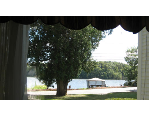 67-68 Pleasant Valley Road Amesbury, MA 01913 - Photo 12 of 18 Gallery Image 12