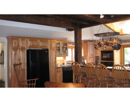 67-68 Pleasant Valley Road Amesbury, MA 01913 - Photo 5 of 18 Gallery Image 5