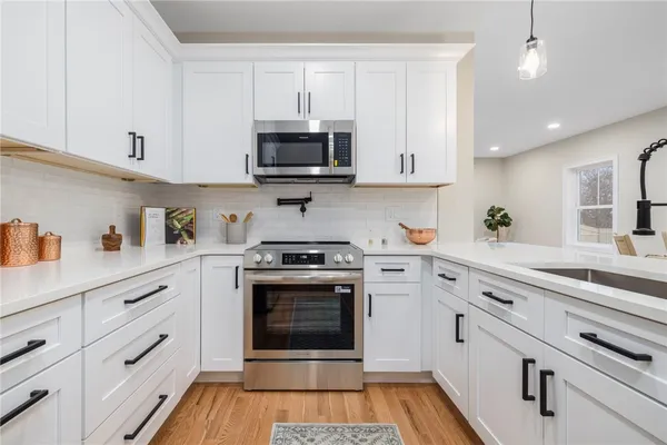 $499,900 | 2907 Post Road, Unit 8, Warwick, RI 02886