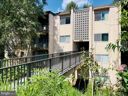 $230,000 | 12311 Braxfield Court, Unit 425, Rockville, MD 20852