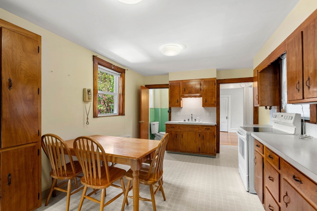 54 Bennett Street Boston, MA 02135 - Photo 14 of 42
