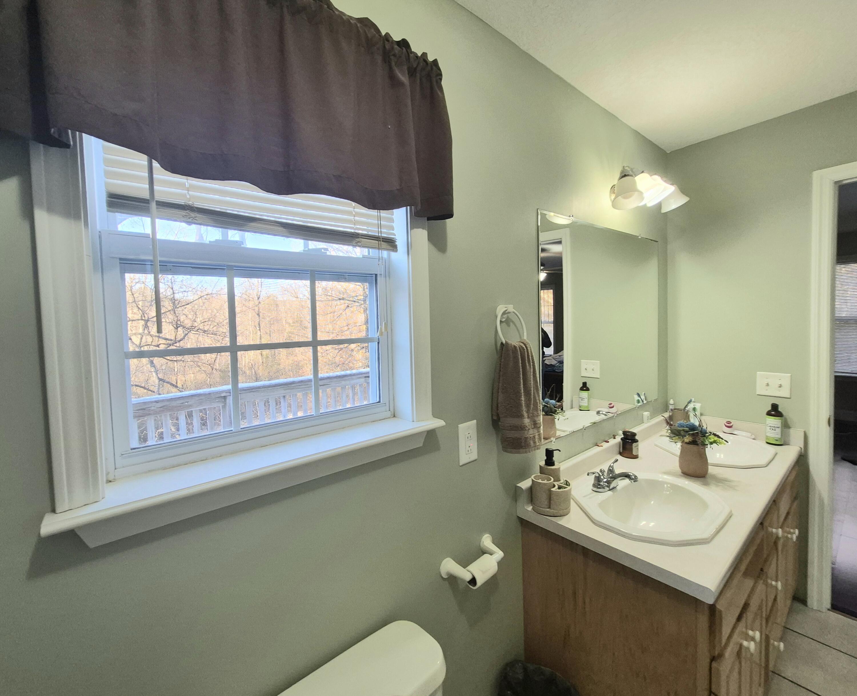 21 Morgan Road Jasper, TN 37347 - Photo 23 of 42 mstrbath2