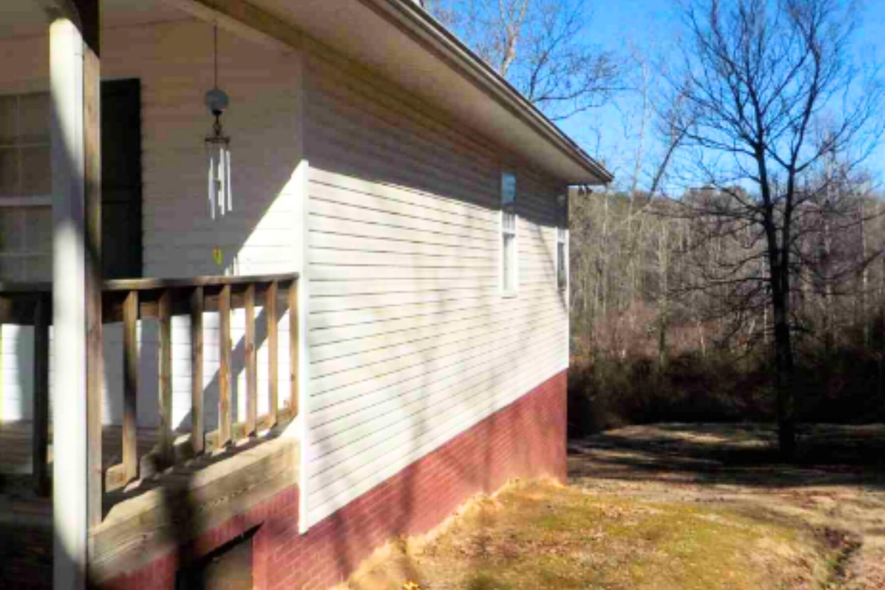 21 Morgan Road Jasper, TN 37347 - Photo 9 of 42 Side
