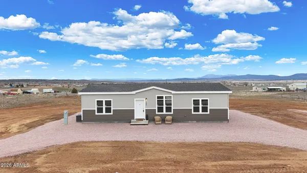 $339,900 | 127 West Laxton Castle Way, Paulden, AZ 86334