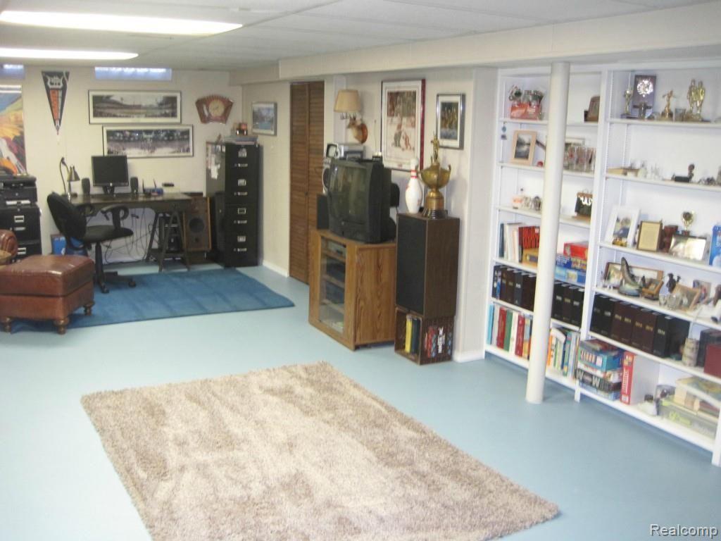 786 Ironstone Drive Rochester, MI 48309 - Photo 43 of 48 IMG_7109.jpg