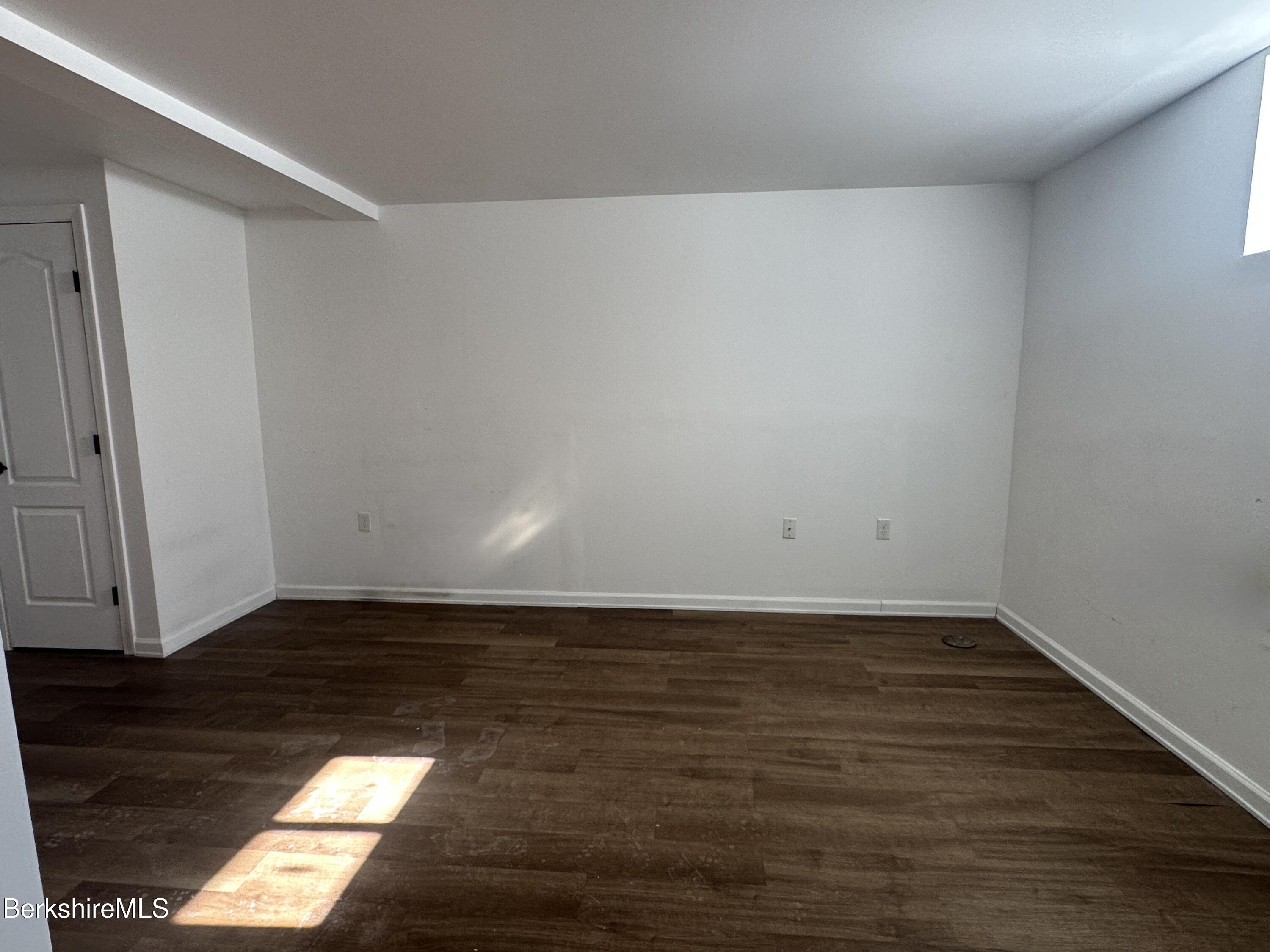 235 East Street, Unit 27 Pittsfield, MA 01201 - Photo 5 of 7 Living Room/Bedroom