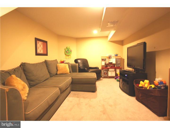 722 South 6th Street Philadelphia, PA 19147 - Photo 8 of 20 Family Room
