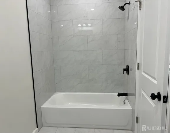 $1,850 | 33 Obert Street, Unit 1A, South River, NJ 08882