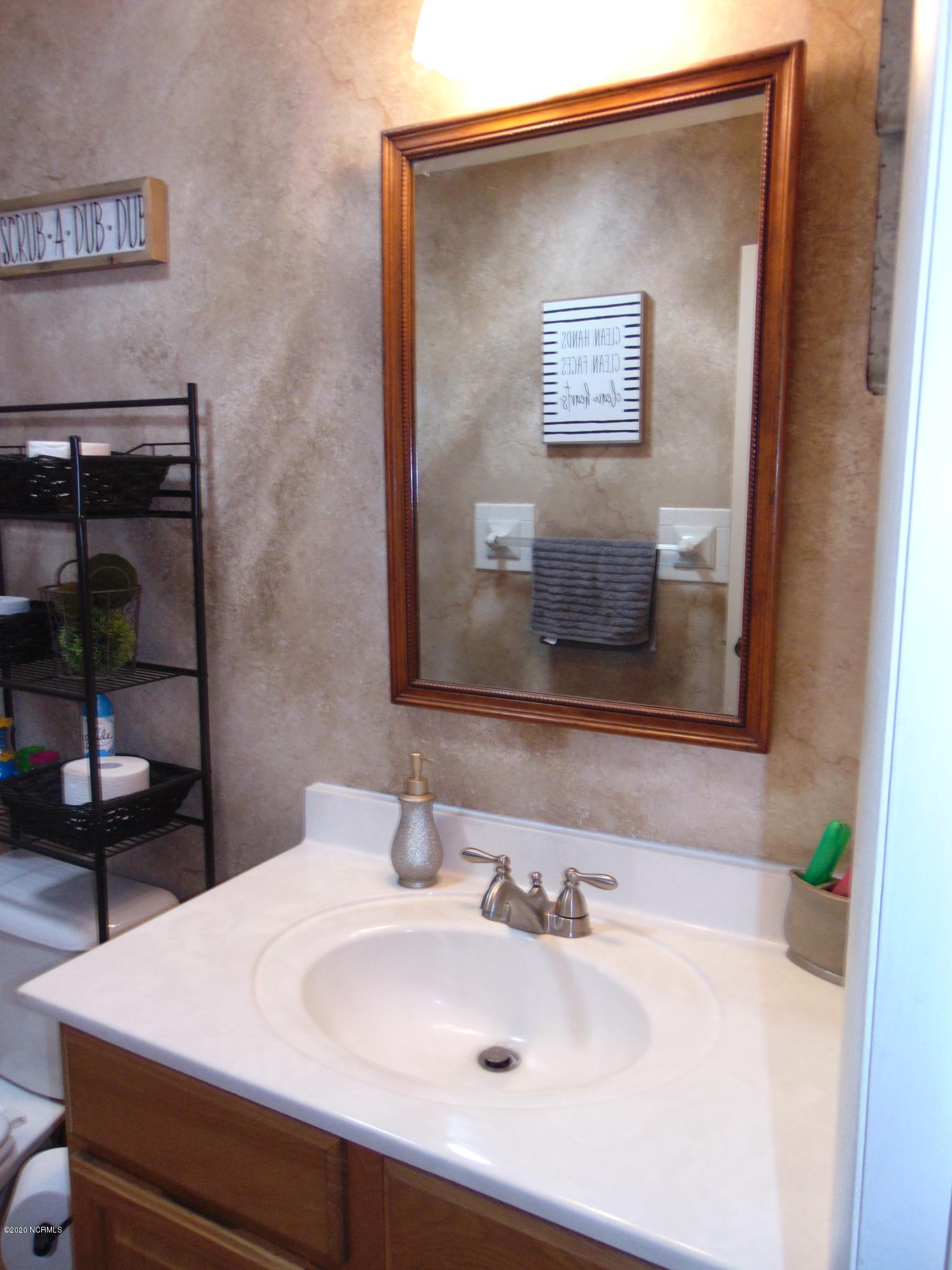 4111 Plantation Road Morehead City, NC 28557 - Photo 22 of 34 Second full bath