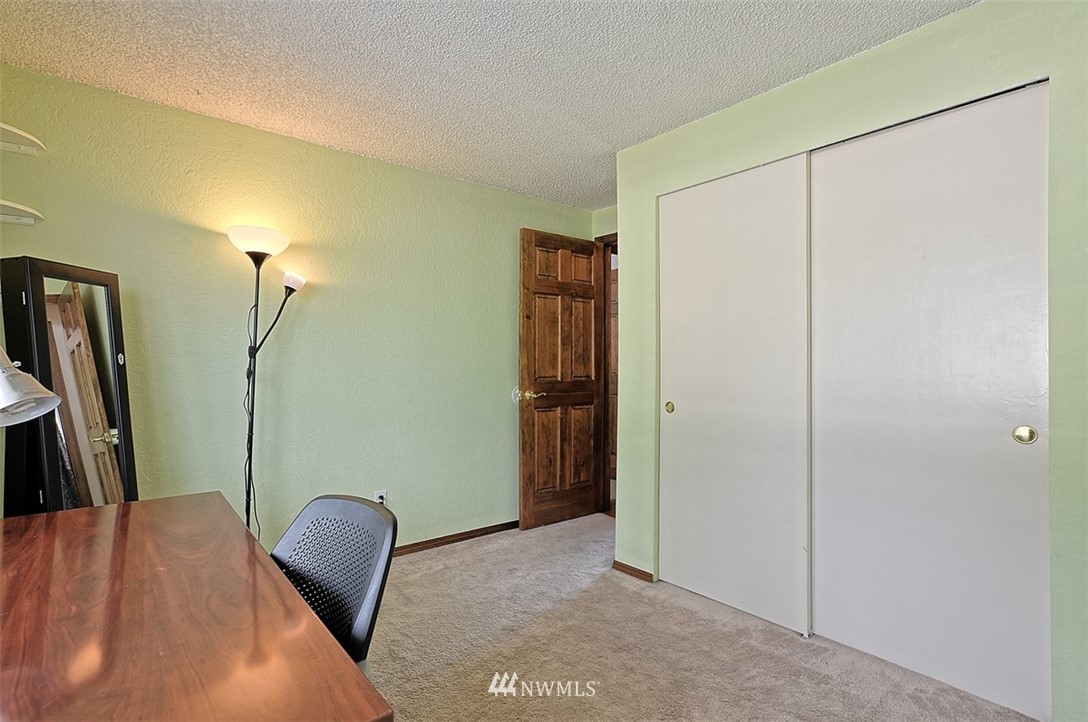 17417 Brook Boulevard Bothell, WA 98012 - Photo 15 of 24