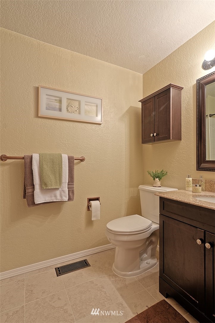 17417 Brook Boulevard Bothell, WA 98012 - Photo 16 of 24